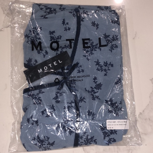 Motel Evilia Mini Dress - Picture 10 of 10